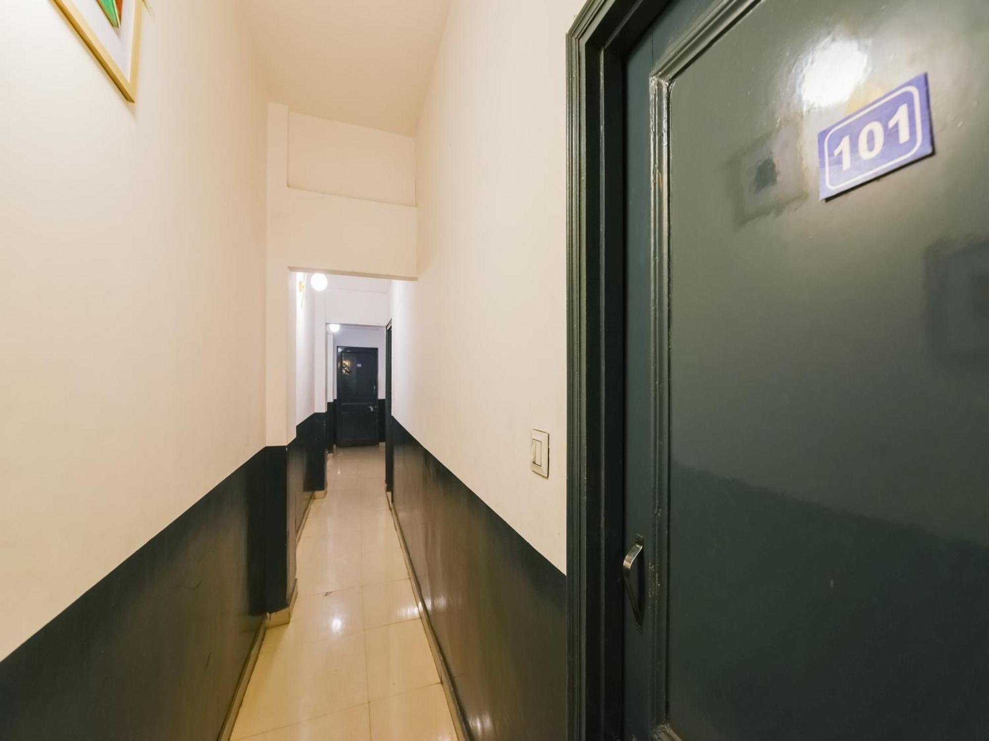 Hotel O Unique Delhi Home Stay Nové Dillí Exteriér fotografie
